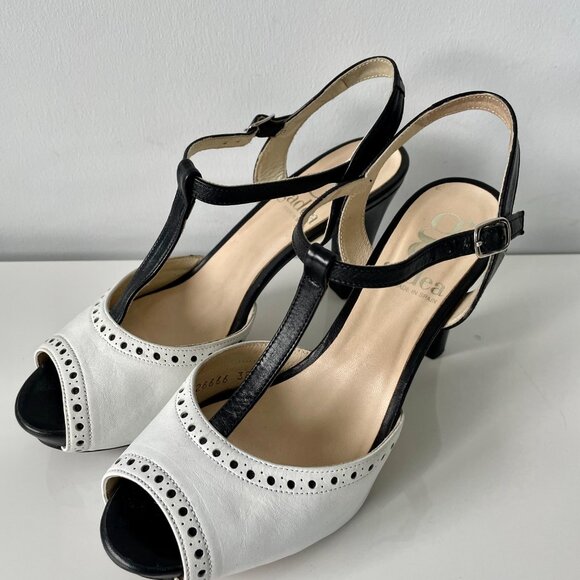Vintage - Gadea of Spain Black & White Leather "Mary Jane" Shoes - Picture 2 of 13